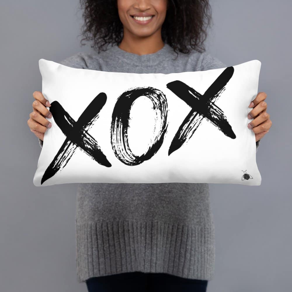 Couch pillow XOX" high quality 3 pillow throw